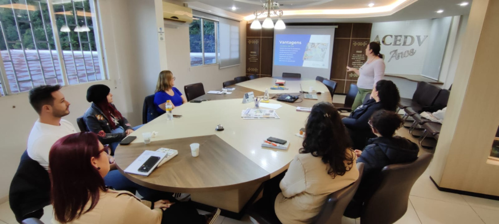 ACEDV/CDL passa por treinamento do Ponto de Atendimento do Sebrae
