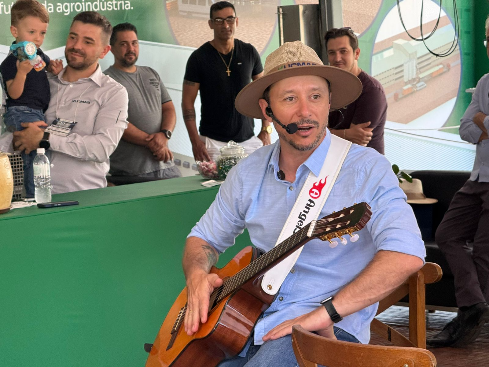 Convidado pela Kucmaq, Juca Bala visita a Expovizinhos