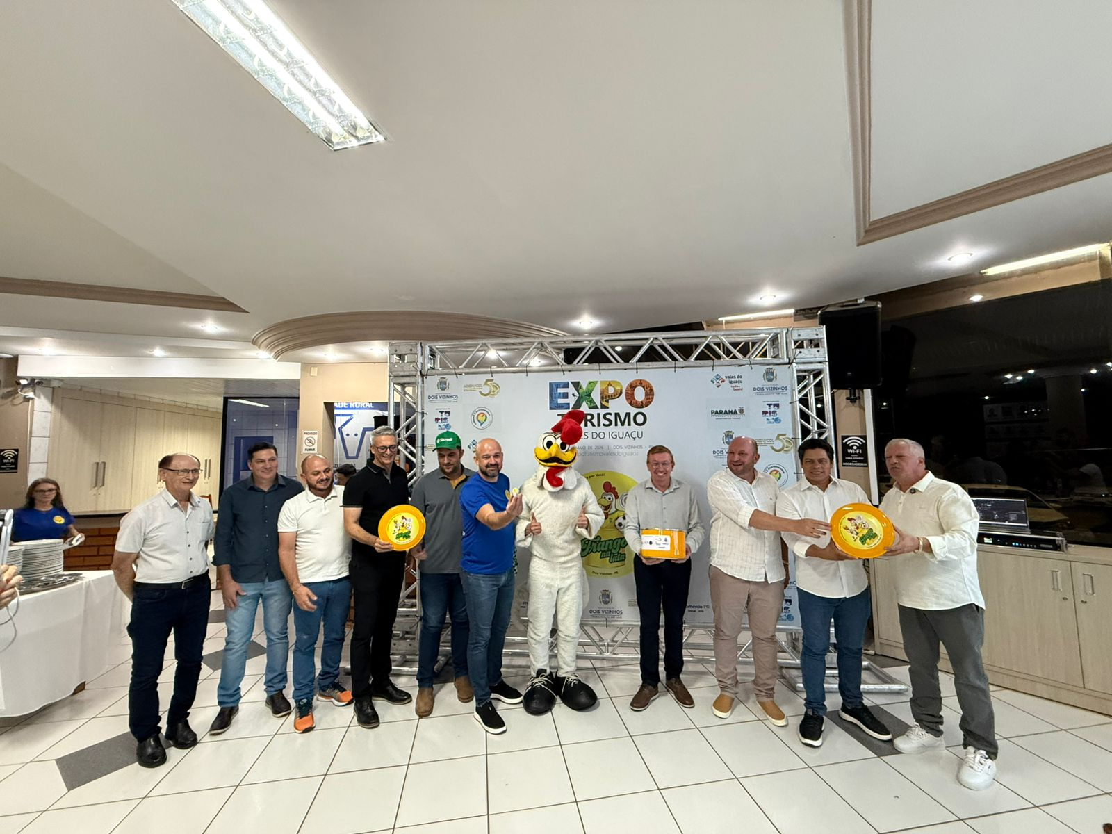 Evento lançou a Expo Turismo e a 2ª Festa do Frango na Lata