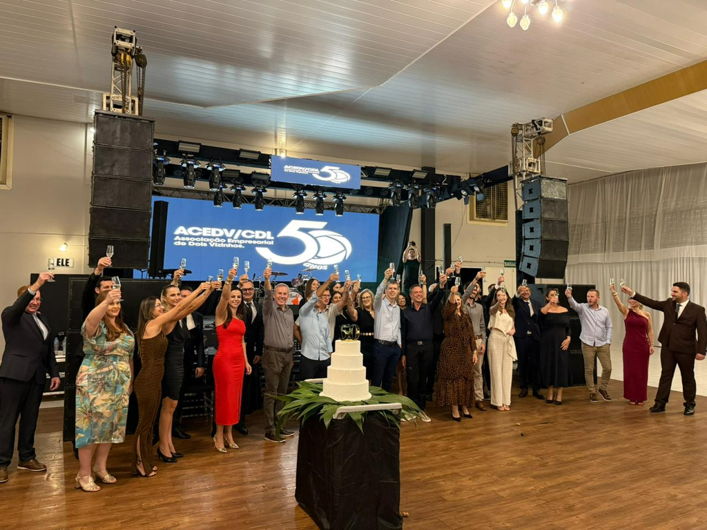 Grande festa celebra os 50 anos da ACEDV/CDL