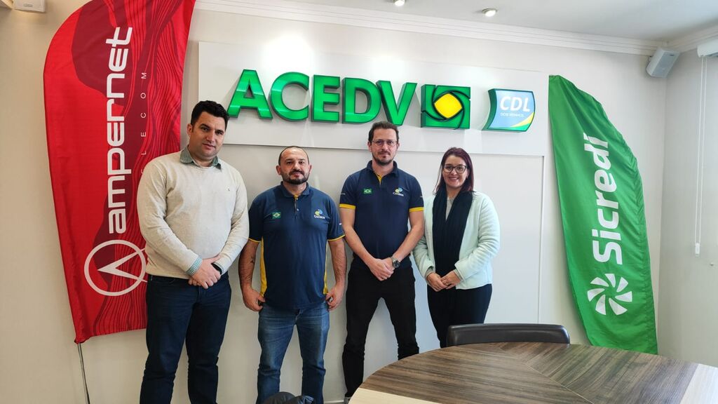 Em resposta a ofício, representantes dos Correios têm reunião com a ACEDV/CDL