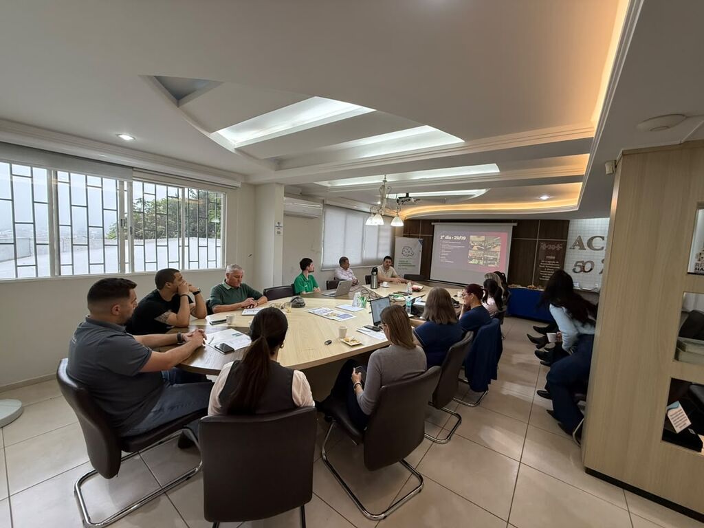 Diretores avaliam andamento da formação na Escola de Sucessores